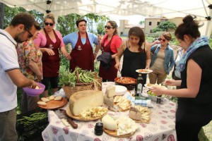 Gli studenti della Brillat Savarin Schule ad una degustazione