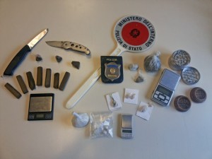 La droga sequestrata dagli agenti della polizia 