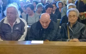 Marta - Mario Prugnoli (Zi Mario) in chiesa con i figli