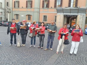 Il flashmob delle insegnanti contro il ddl la buona scuola