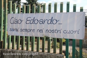 Lo striscione per il piccolo Edoardo Ribisi 