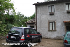 Soriano nel Cimino - La casa sotto sequestro dove è stato trovato il bambino impiccato al letto a castello