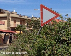 Tuscania - La segnaletica e il decoro