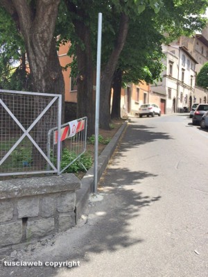 Viterbo - Via Chigi - Rimosso divieto di sosta