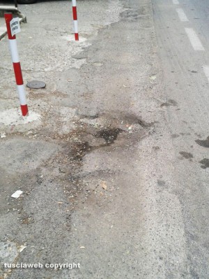Bagnaia - Buche su viale Fiume