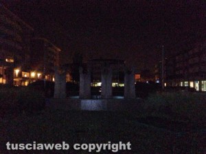 Viterbo - Il quartiere Santa Lucia al buio