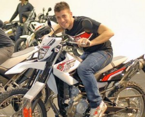 Il motociclista Gianluca Celestini