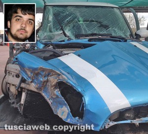 Viterbo - Mortale in via Santa Maria in Gradi - La Mini Cooper distrutta e nel riquadro Roberto Panichelli