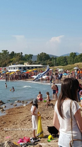 L'ultraleggero sulla spiaggia di Santa Severa 