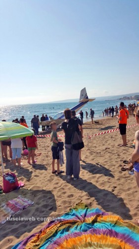 L'ultraleggero sulla spiaggia di Santa Severa 