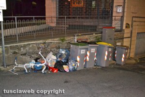 Viterbo - Rifiuti in via San Biele