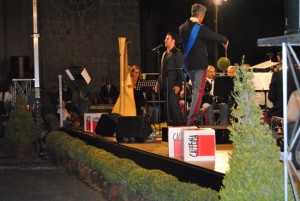Viterbo - Caffeina - Il concerto della Banda della polizia e del tenore Antonio Poli