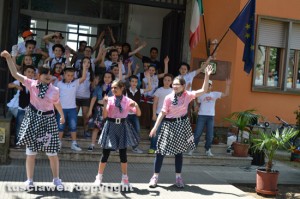 Viterbo - La quinta B e la quinta A della scuola "A. Volta"