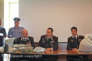 Il colonnello Mauro Conte con il maggiore Giovanni Rizzo e il capitano Giovanni Martufi
