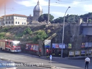 Viterbo - Intervento dei vigili del fuoco al sottopassaggio tra via Capocci e via della Ferrovia