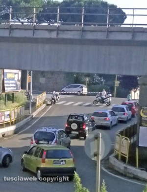 Viterbo - Intervento dei vigili del fuoco al sottopassaggio tra via Capocci e via della Ferrovia