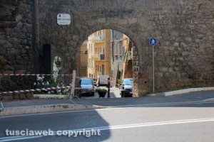 Viterbo - Porta San Marco transennata