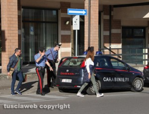 Viterbo - Operazione "Vento di maestrale" - Il blitz di carabinieri e polstrada in comune in via Garbini