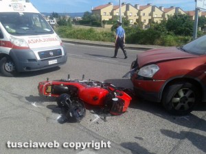 Viterbo - Incidente in via Alessandro Volta