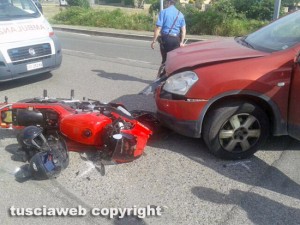 Viterbo - Incidente in via Alessandro Volta