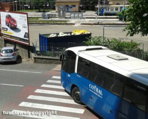 Viterbo - Container rifiuti alla stazione di Porta Fiorentina