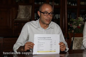 Andrea Baffo mostra i dati di "Pordenone legge"