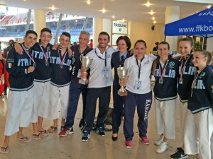 Tutto lo staff Italia Ctr a zio maschile e femminile