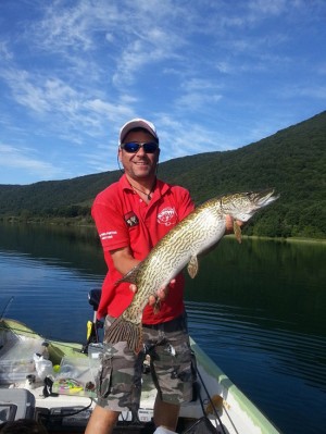 Ronciglione - Gara di pesca da natante sul lago di Vico