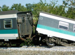 Il treno deragliato in località Fornacchia