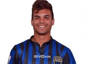 Andrea Selvaggio con la maglia del Latina