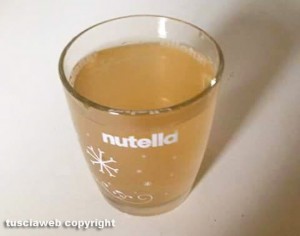Acqua marrone dai rubinetti