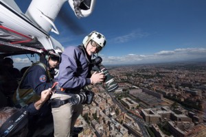 Le foto di Massimo Sestini per il calendario 2016 della polizia