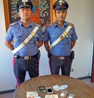 Montefiascone - I carabinieri e il materiale sequestrato