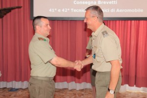 Viterbo - Conferimento brevetti ai nuovi piloti e specialisti dell'aviazione dell'esercito