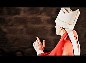 Lo spettacolo sul conclave "In grembo a dio"