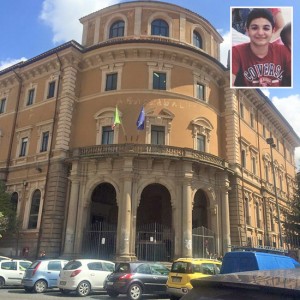 Viterbo - Il liceo classico Buratti e nel riquadro Giuseppe Centamore