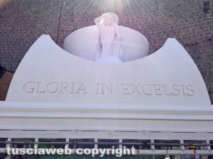 Gloria a san Sisto - La base