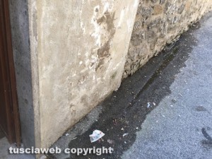 Bagnaia - La perdita d'acqua dalla fontana