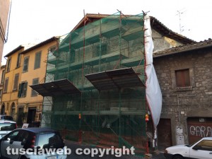 Viterbo - Il palazzo in via San Leonardo 25