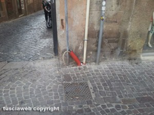 Viterbo - Tubi a vista a Corso Italia