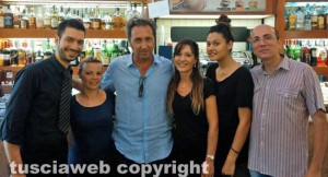 Paolo Sorrentino con i ragazzi del Borgo di Bagnaia