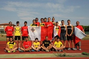 Sport - Atletica - La squadra maltese con il tecnico Mark Farrugia, il primo da sinistra