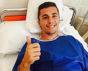 Il pilota viterbese Alessandro Lupino dopo l'operazione alla spalla