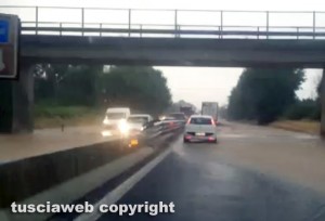 Maltempo - Maltempo - La superstrada Orte - Terni allagataLa superstrada allagata