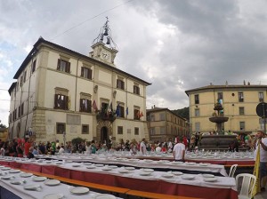 Ronciglione - Palio delle barche - La cena delle contrade