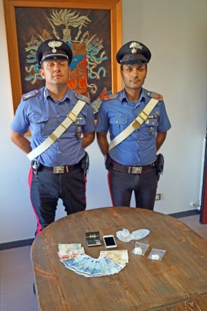 Montefiascone - Il materiale sequestrato dai carabinieri