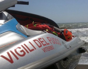 I vigili del fuoco al lavoro sulle spiagge