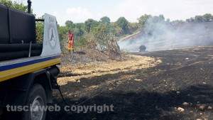 Viterbo - L'incendio sulla Tuscanese