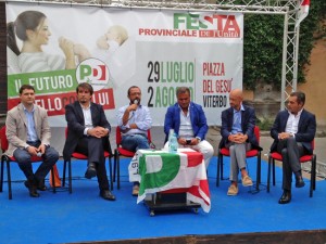 Viterbo - Il deputato Pd Mazzoli alla festa dell'Unità
