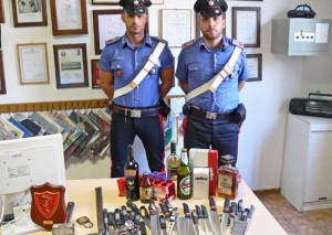 Carabinieri - La merce rubata in un casale a Fabrica di Roma